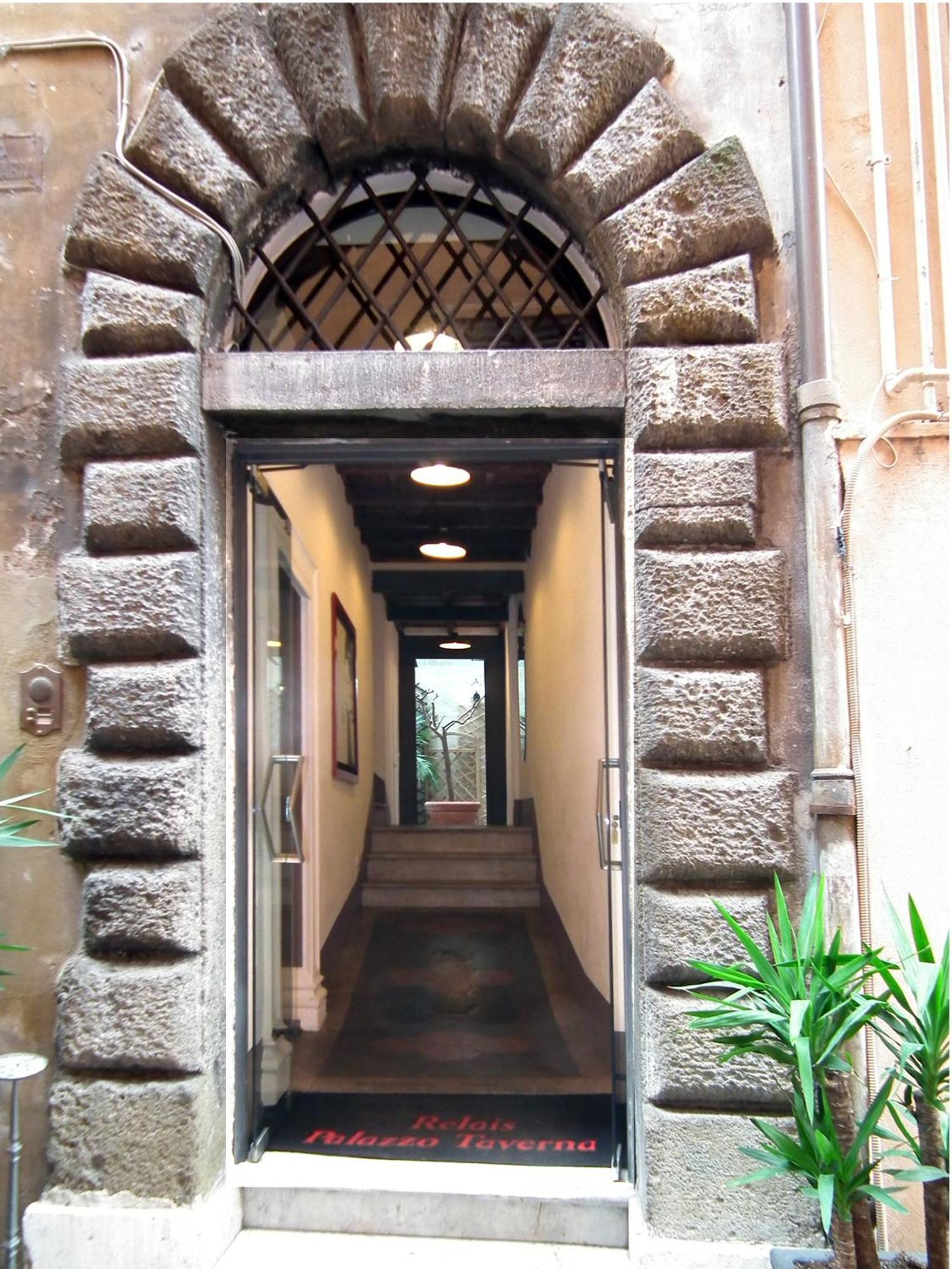 Relais Palazzo Taverna Рим Экстерьер фото