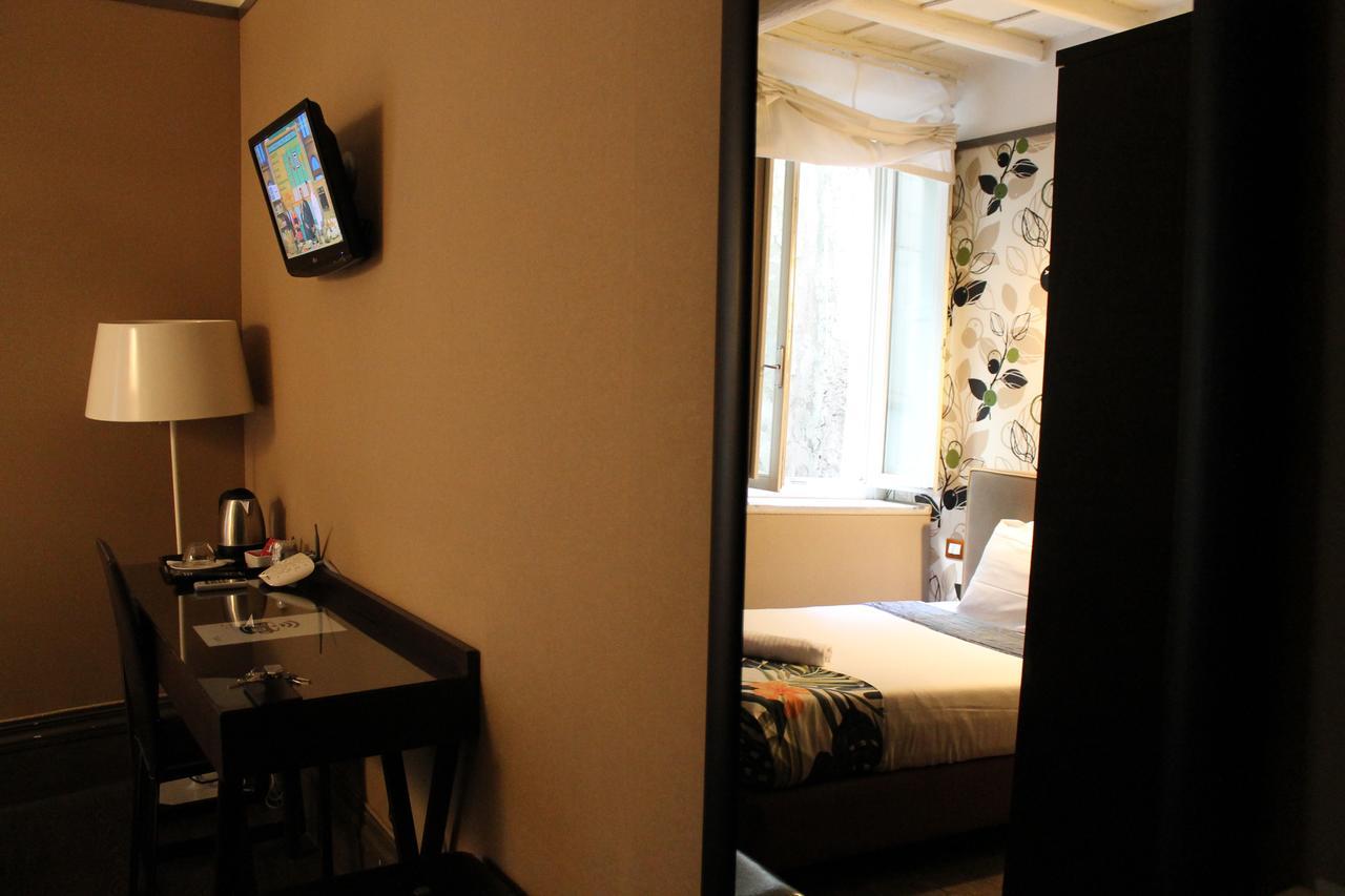 Relais Palazzo Taverna Рим Экстерьер фото